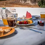 Alios Country Fira (Santorini)