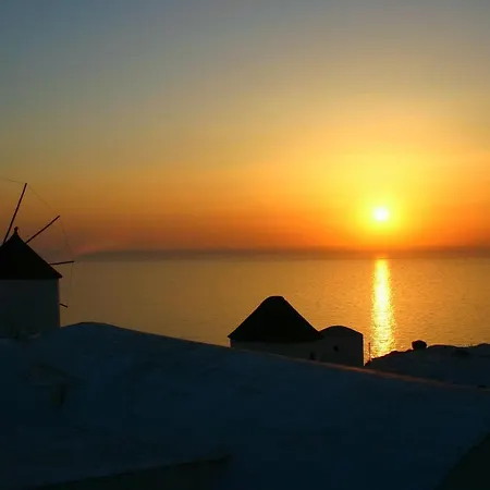 Alios Country Fira (Santorini)